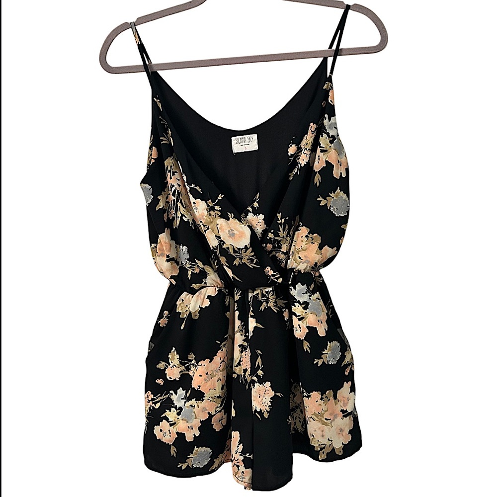 Sienna Sky Floral Strappy Romper Size Small